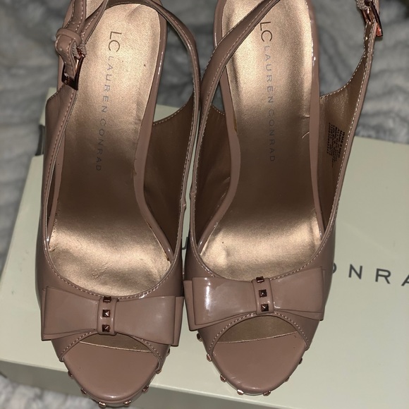Lauren Conrad (LC) US Size 8 Nude Leather Pumps - Picture 2 of 8